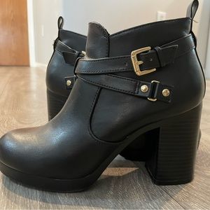 Christiano Siriano boots. Size 7